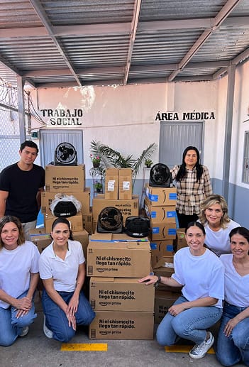 Donativo de 56 abanicos