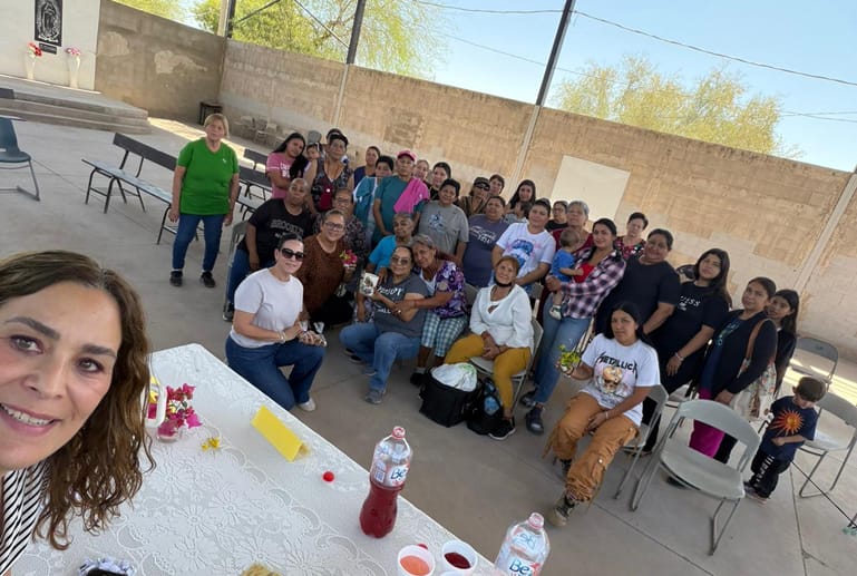 Donación de Tennis, comunidad El Chaparral